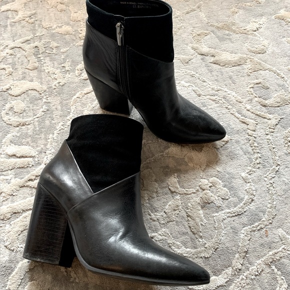 Vince Camuto booties - Picture 4 of 10